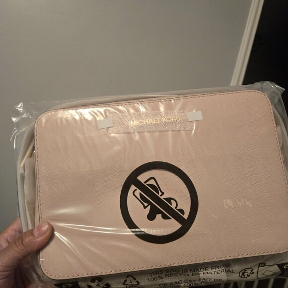 Michael Kors Crossbody - Picture 2 of 2